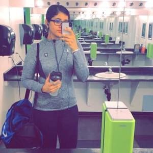 Meet your Posher, Mona